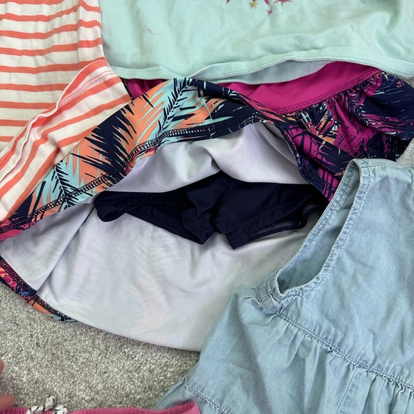 BabyGap, Tea, Gymboree Girl’s size 5 Clothing Bundle - 8 pieces - Picture 3 of 5